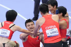 巴黎残奥会：中国队在田径4X100米混合接力预赛中打破世界纪录图片