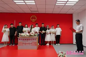 潍坊市2023年“美德潍坊 七夕送囍”婚俗改革暨集体婚礼宣传活动举行图片