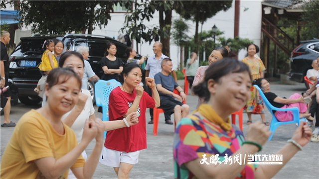 绥阳县枧坝镇：民宿里“藏”清凉