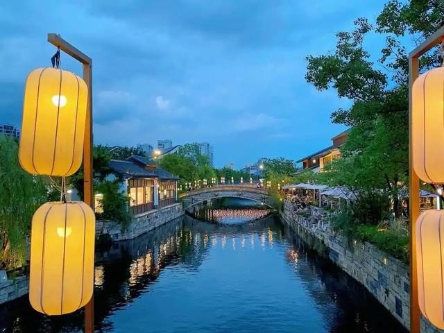 “超级黄金周”要来，上海准备好一道道消费盛宴，让你啖美食、赏美景、购好物