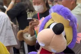 这只迪士尼玩偶一夜爆红，原价199元炒至10000元？网友：不理解……图片