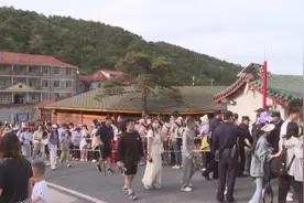 Qnews|打破“仅当日有效”有景区推出一票游多日模式 专家：可促进消费 值得肯定和推广图片