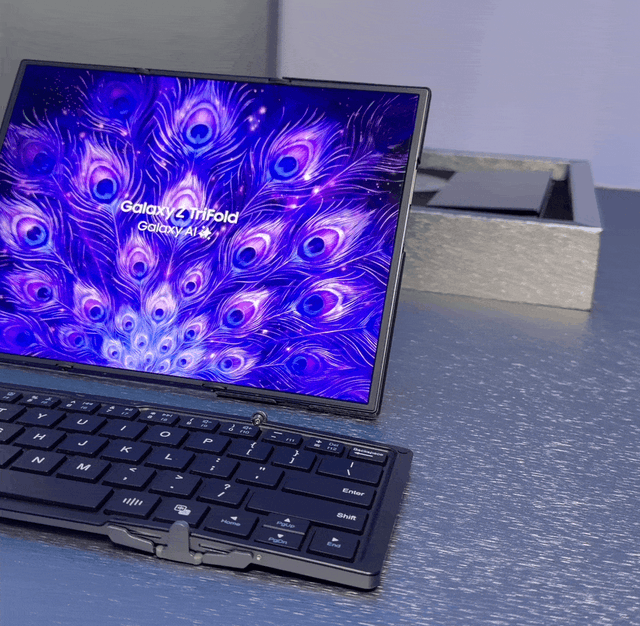 三星 Galaxy Z TriFold 真机上手：能揣兜的电脑