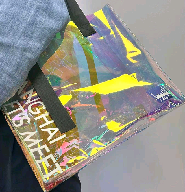 2025上海书展今天开幕，“2+8”会场等你来逛！还有书展门票福利赠送~