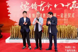 坐迈巴赫高考的男生总分700，目标北大！图片