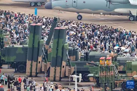 “本届航展勾勒出世界一流空军的未来轮廓”——新华社记者专访军事专家图片