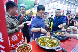1800余家酒食餐企齐聚济南，第十八届全国食品博览会将持续至5月12日图片