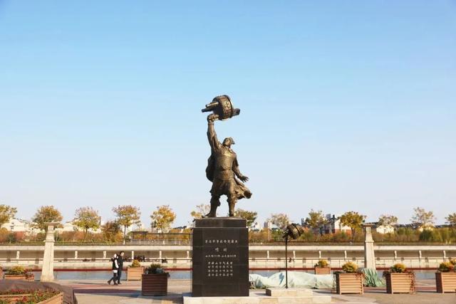 至今思项羽，不肯变“润东”：地方文旅巨无霸塑像之殇