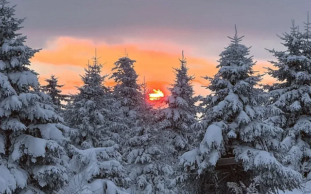 两地共启冰雪盛宴！延边新雪季明日“绽放”雪岭与老里克