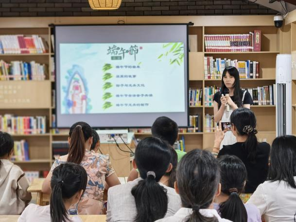 图书+美景+咖啡=东凤诗意新地标！逸舟香山书房邀你解锁“书”适生活