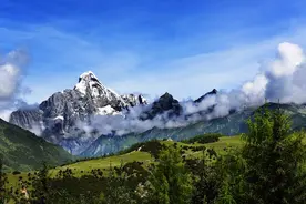 四川小金“户外天堂”建设新进展：2025年将深度勘察52条登山线路、30条徒步线路｜万千气象看四川图片