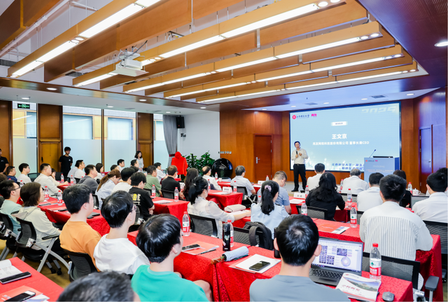 “江西财经大学-用友财经人工智能研究院”正式揭牌校企携手培养高水平专业人才