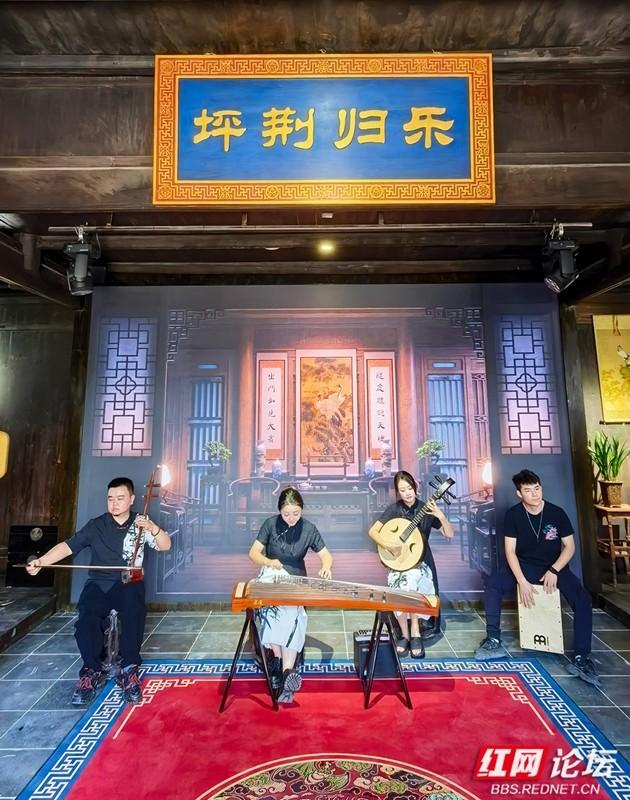 青石板上听千年回响！怀化荆坪古村焕发第二春