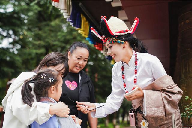 观鸥、民俗、艺术、美食  云南民族村开启暖冬趣味之旅