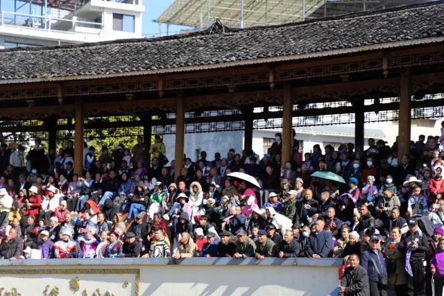 多图+多视频，直击第二十三届融水芦笙斗马节开幕式→