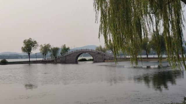 无锡的夕阳，是把日子酿成了温柔的诗