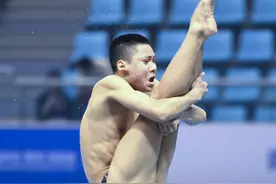 首次为国出战，湖北跳水小将程子龙摘金图片