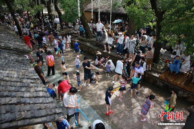 浙江濮院：古镇清凉体验丰富夏日旅游