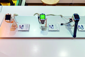 从“通话定位神器”到“社交娱乐工具” 儿童智能手表是否“智能”过了头图片