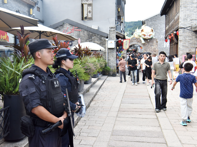老街为啥频频吸引客流 看5.5万人次背后的“坡南答案”