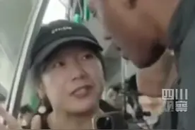 甲亢哥坐轻轨被重庆甜妹教育很听劝：有点危险，不要教孩子这样做图片