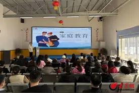 公益“微培训”，铺就居民“就近就业路”——青岛西海岸新区人力资源和社会保障局举办“技能培训公益第一课”系列活动图片