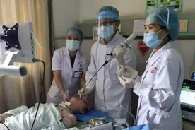 开车吹风易导致面瘫！专家提醒换季时尤为高发图片