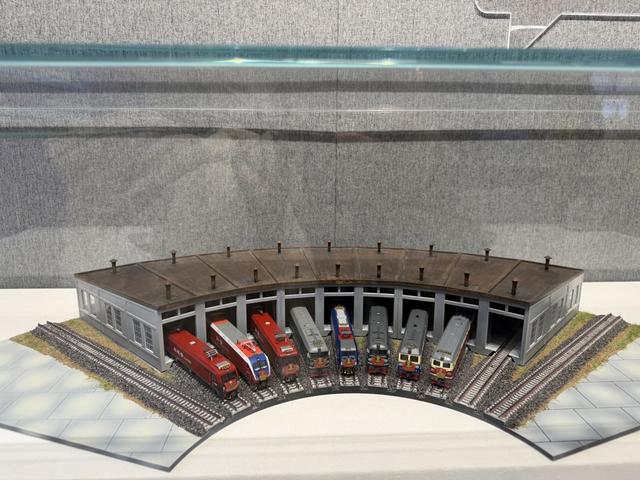 讲述中国火车的历史与荣光，在上海，“火车迷”大饱眼福！