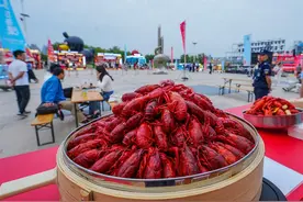 600场小龙虾+活动持续整个夏季，武汉向世界递出一张香气四溢的新名片图片