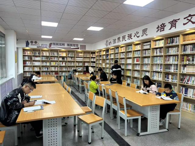 【中省媒体看泾川】泾川：文化“三馆”焕新开放打造市民家门口的“文化客厅”