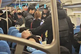 上海市域机场线开通以来日均客流超3万人次，通勤市民感受如何？图片