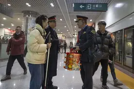 每周独自乘动车 一个视障女孩何以“丝滑”出行图片