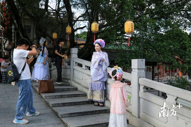 茶山南社“明清市井”热度高，双节假期吸引大批游客打卡