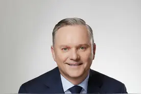 车展速递丨首搭V2X技术的全新宝马5系明年量产 首款“新世代”车型2026年国产图片