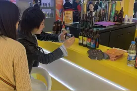 泰山原浆啤酒加码即时零售布局，高端化战略持续领“鲜”图片