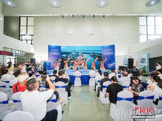 香港与长沙望城区两地旅行社签约共建合作新桥梁