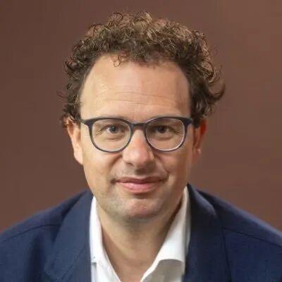 AI在2025年捧出50+新亿万富翁，有人才22岁