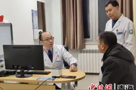 青海省第五人民医院完成院内第一例全麻腹腔镜疝修补手术图片