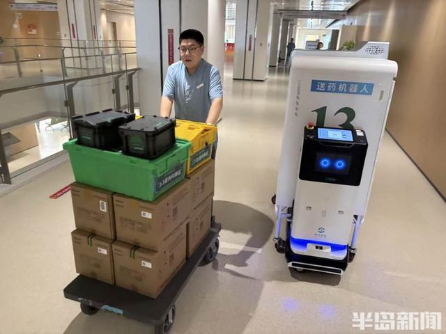 当机器人走进我们的生活：新质生产力绘就未来图景