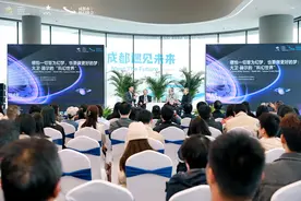 大卫·赫尔的“老友记”：纽约一间小公寓，成都的朋友都来住过图片