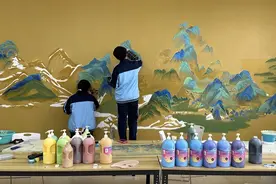 厉害了！21名高中生把美术教室画成了《千里江山图》图片