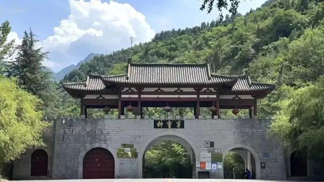 洛宁文旅专线带你从早“炫”到晚，人均百元玩尽兴
