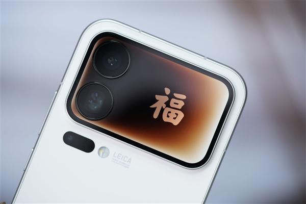 多一块屏对标iPhone 17 Pro Max！小米17 Pro Max图赏