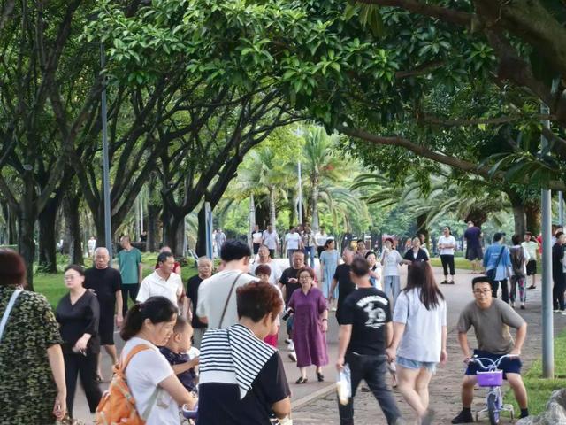 人人人！弥勒这个老牌景区人气火爆！