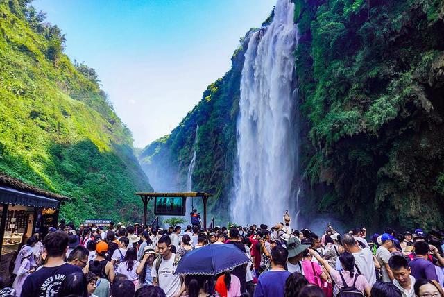 北纬25°C的宝藏阳光小城如此温润，贵州人过冬有了自己的“海南岛”