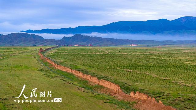 甘肃山丹：汉明长城景美如画