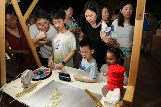 人气爆棚！超上头！舟山的夜晚还能这么玩……