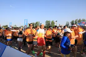 张家口阳原县“泥河湾杯”2023第一届乡村半程马拉松激情开跑图片
