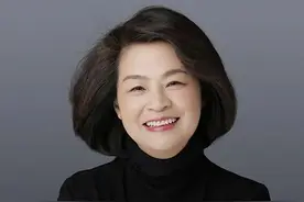 千亿通讯巨头，迎来首位女掌舵人→图片