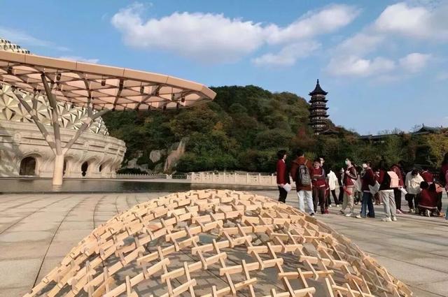 知识+100，快乐+100